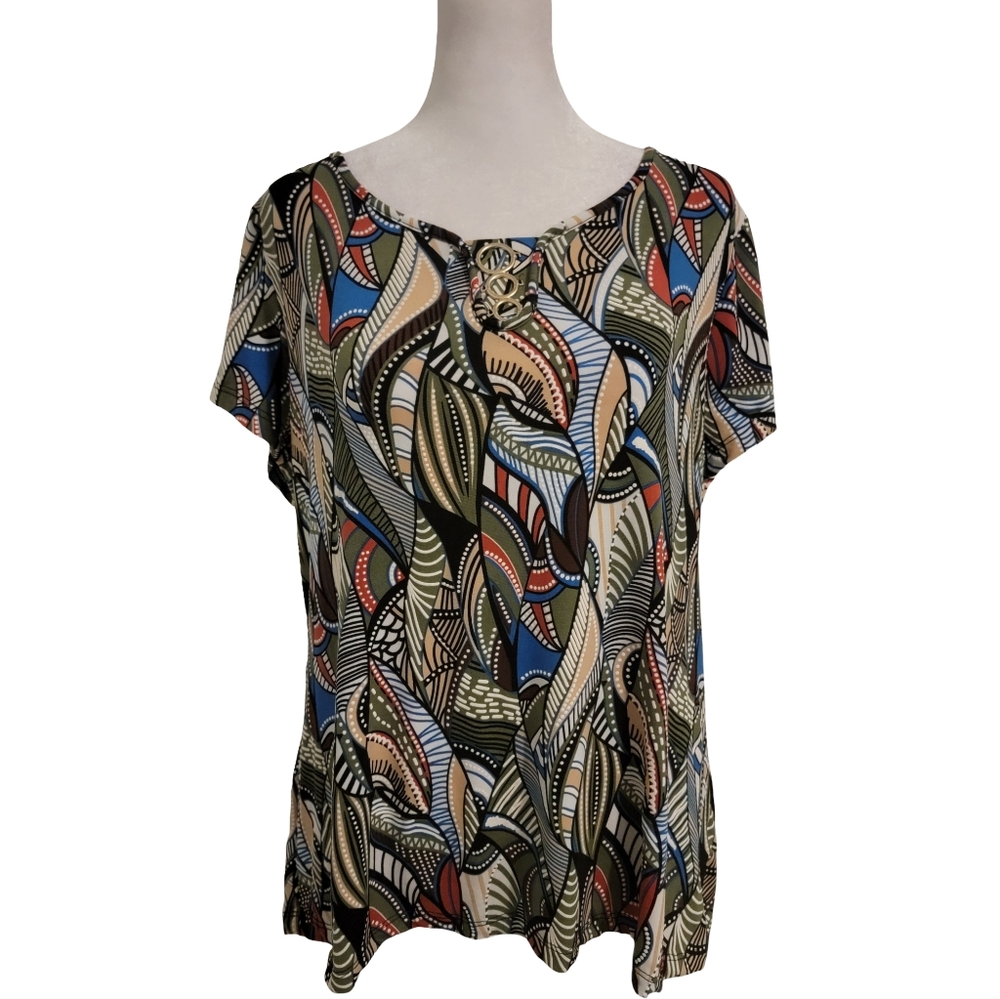 80 Park Size XL Stretchy Vibrant Colorful Leaf Print Top With Gold Ring Details